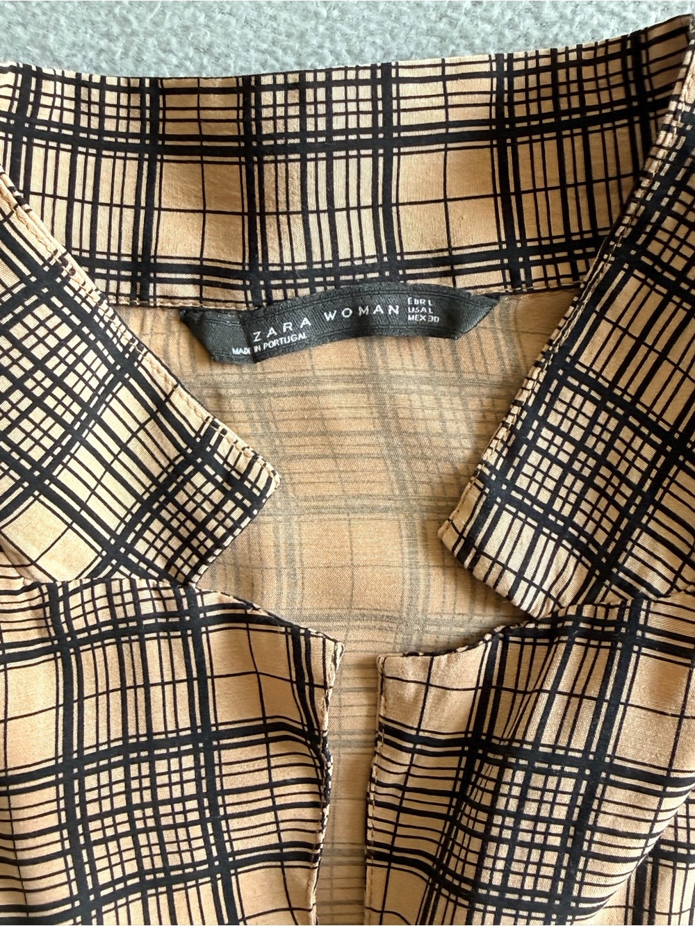 ZARA Woman Beige Plaid Button-Up Shirt